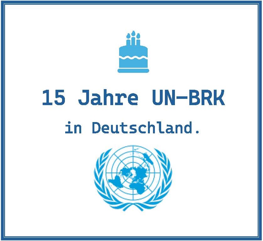Eine Torte, Schriftzug 15 Jahre UN-BRK in Deutschland, Logo der Vereinten Nationen
